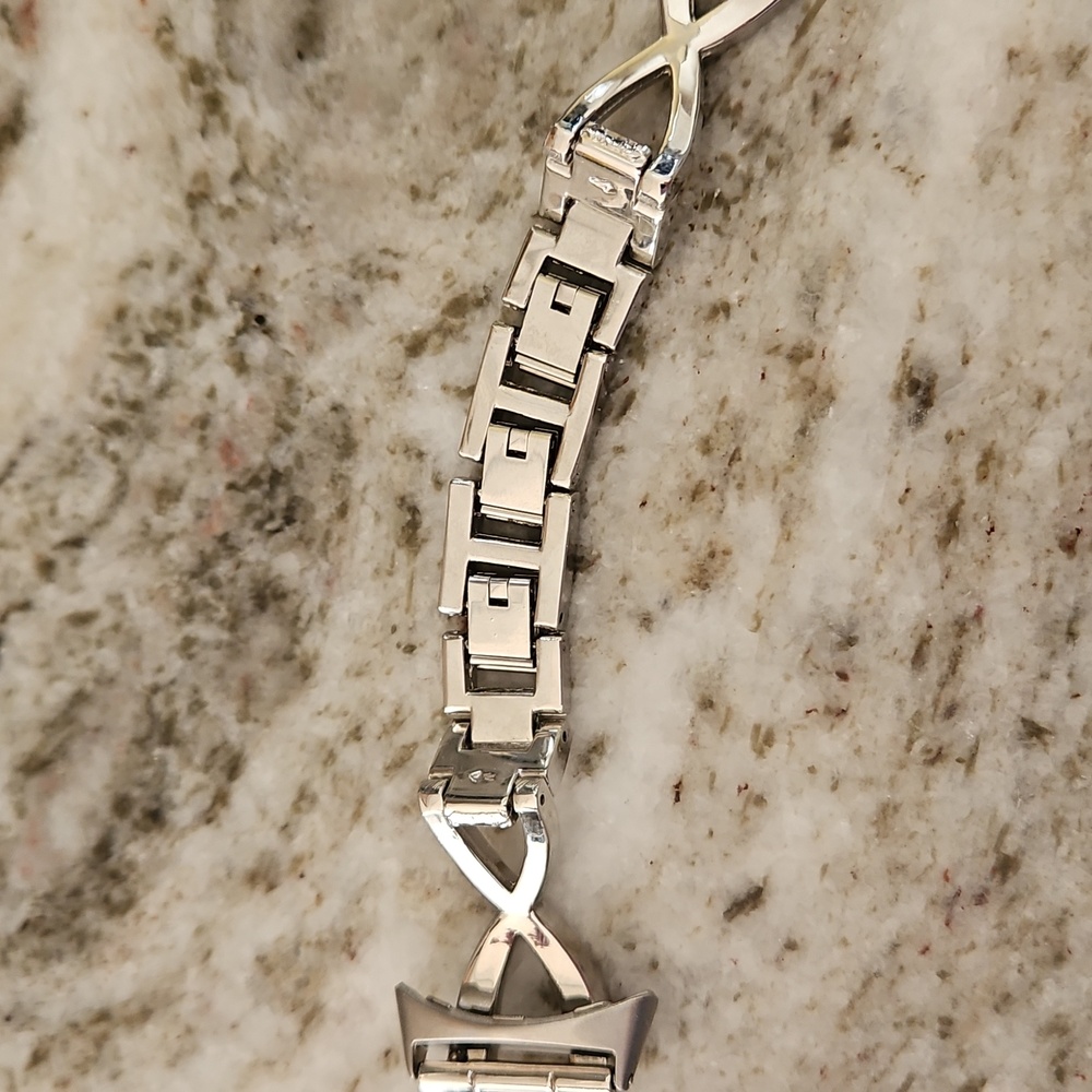 Elegant Silver Google Pixel Watch Band - Picture 6 of 6